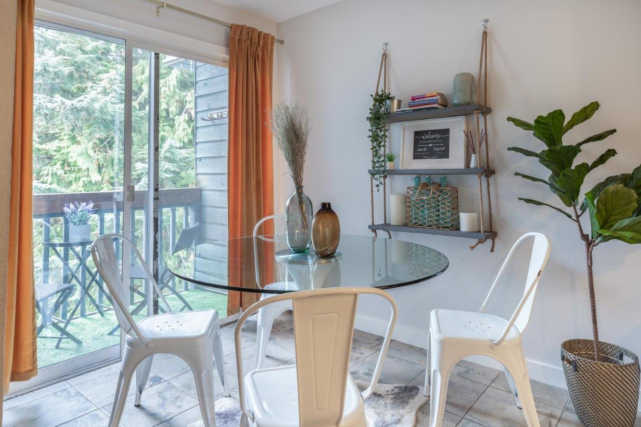 Updated Whistler Creek Studio With Parking Γουίστλερ Εξωτερικό φωτογραφία